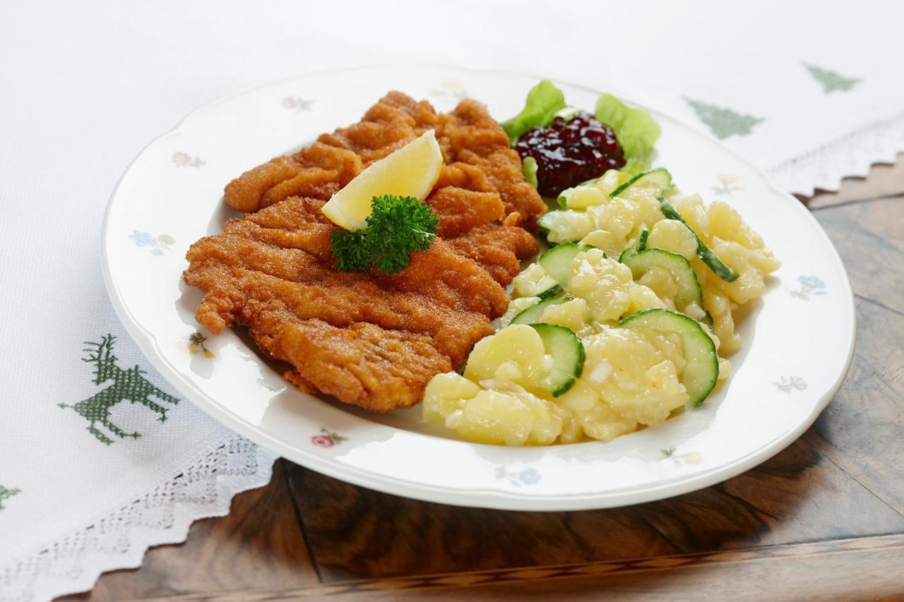 Gasthof Loewen 施伦斯 外观 照片